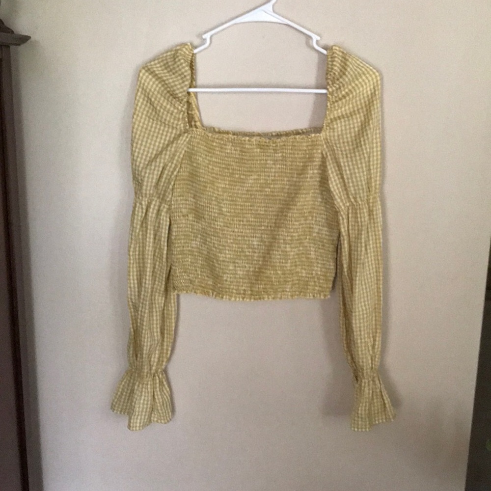 Crop long sleeve shirt